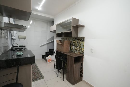 Cozinha de casa para alugar com 2 quartos, 112m² em Vila Scarpelli, Santo André