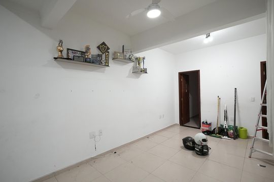 Sala de casa para alugar com 2 quartos, 112m² em Vila Scarpelli, Santo André