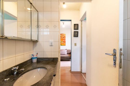 Banheiro  de apartamento para alugar com 2 quartos, 54m² em Vila Santa Catarina, São Paulo