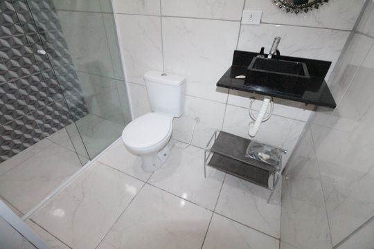 Banheiro da Suíte de casa para alugar com 3 quartos, 120m² em Centro, São José dos Campos