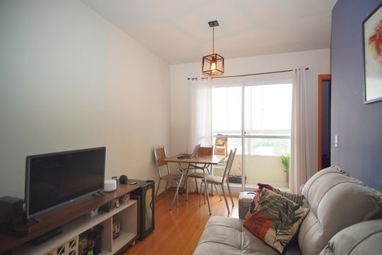 Sala de apartamento à venda com 2 quartos, 49m² em Santa Fe, Porto Alegre