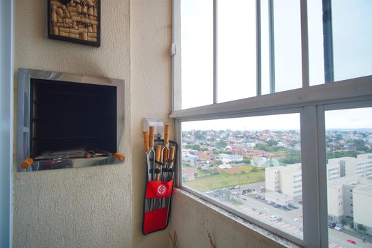 Sala - Varanda de apartamento à venda com 2 quartos, 49m² em Santa Fe, Porto Alegre