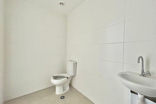 Banheiro de kitnet/studio à venda com 1 quarto, 24m² em Vila Mascote, São Paulo