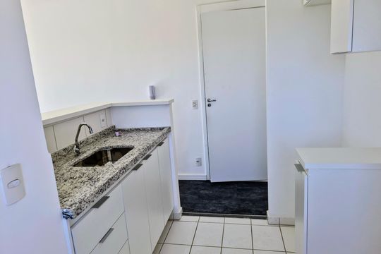 Cozinha de apartamento para alugar com 2 quartos, 55m² em Jardim do Lago II, Campinas