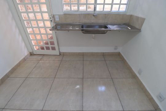 Cozinha  de casa para alugar com 3 quartos, 80m² em Parque dos Pinus, Ribeirão Preto