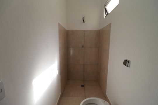 Banheiro suite  de casa para alugar com 3 quartos, 80m² em Parque dos Pinus, Ribeirão Preto