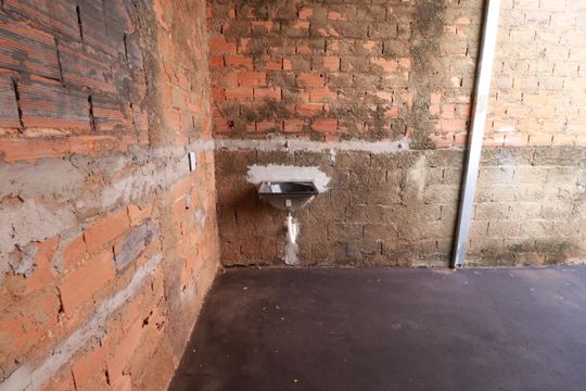 Área de serviço  de casa para alugar com 3 quartos, 80m² em Parque dos Pinus, Ribeirão Preto