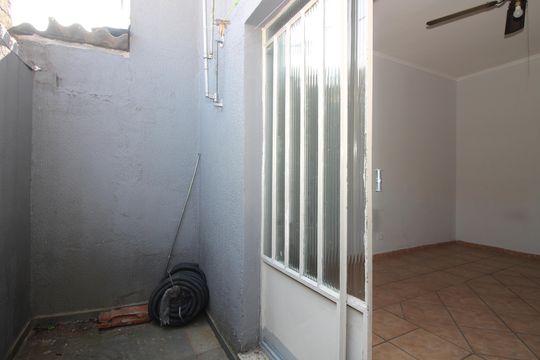 Varanda da sala 2 de casa para alugar com 3 quartos, 194m² em Jardim Hercilia, São Paulo
