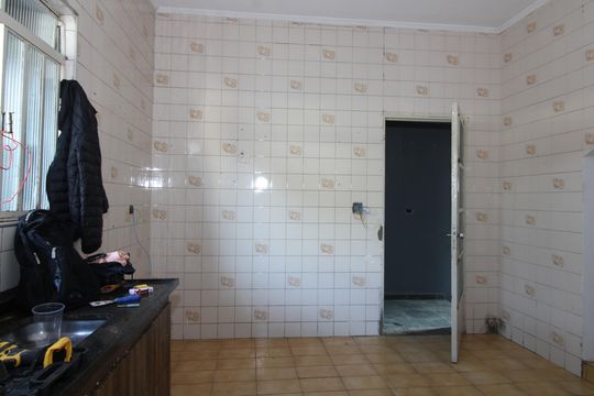 Cozinha de casa para alugar com 3 quartos, 194m² em Jardim Hercilia, São Paulo