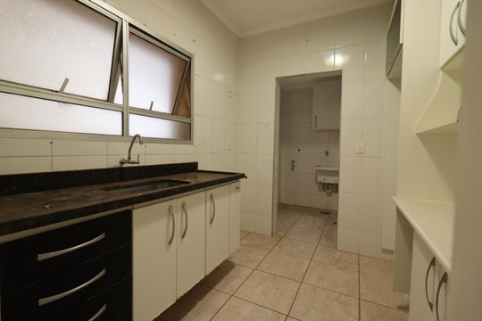 Cozinha de apartamento para alugar com 1 quarto, 53m² em Centro, Ribeirão Preto