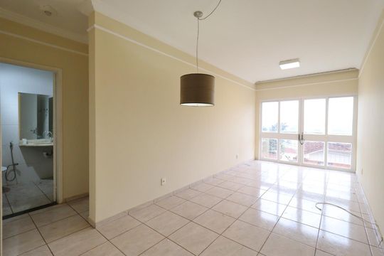 Sala de apartamento para alugar com 1 quarto, 53m² em Centro, Ribeirão Preto