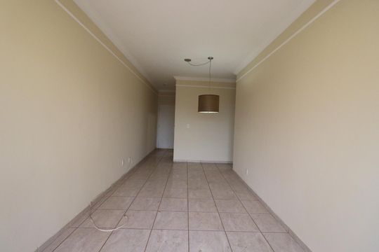 Sala de apartamento para alugar com 1 quarto, 53m² em Centro, Ribeirão Preto