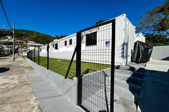 Fachada de casa para alugar com 1 quarto, 15m² em Córrego Grande, Florianópolis