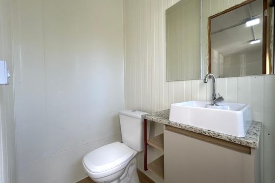 Banheiro de casa para alugar com 1 quarto, 15m² em Córrego Grande, Florianópolis