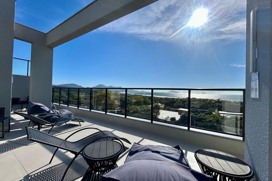 Área comum de apartamento para alugar com 1 quarto, 57m² em Barra da Lagoa, Florianópolis