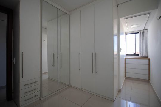Quarto 2 de apartamento para alugar com 2 quartos, 63m² em Guará, Brasília