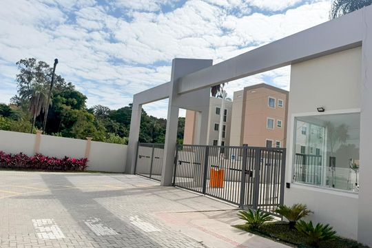 Fachada de apartamento à venda com 2 quartos, 42m² em Praia, Contagem