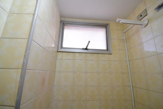 Banheiro de serviço de apartamento à venda com 1 quarto, 42m² em Botafogo, Campinas