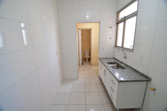 Cozinha de apartamento à venda com 1 quarto, 42m² em Botafogo, Campinas
