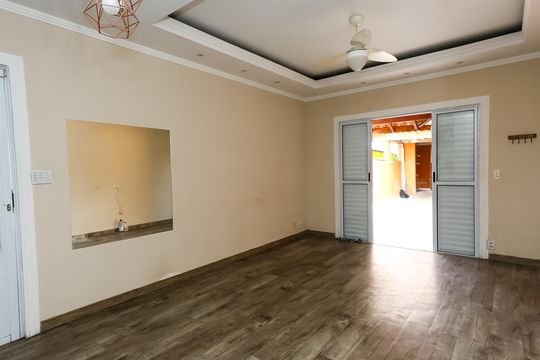 Casa para alugar com 3 quartos, 108m² em Vila Pirajussara, São Paulo