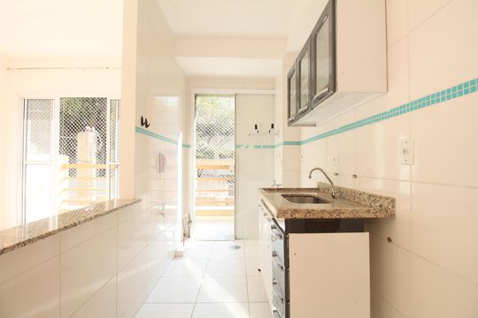 Cozinha de apartamento para alugar com 2 quartos, 54m² em Jardim Ampliação, São Paulo