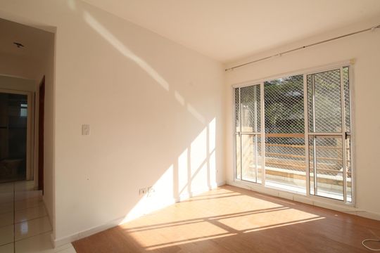 Sala de apartamento para alugar com 2 quartos, 54m² em Jardim Ampliação, São Paulo