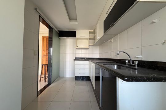 Cozinha  de apartamento para alugar com 2 quartos, 70m² em Barra da Tijuca, Rio de Janeiro