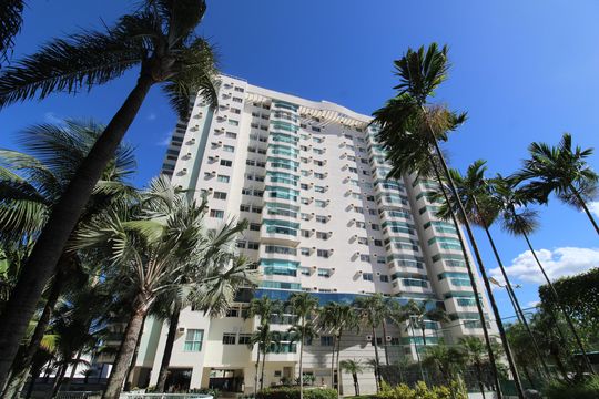 Fachada do bloco de apartamento para alugar com 2 quartos, 70m² em Barra da Tijuca, Rio de Janeiro