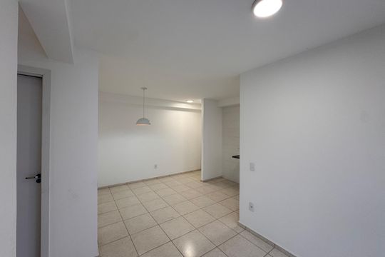 Sala de apartamento para alugar com 3 quartos, 65m² em Barra da Tijuca, Rio de Janeiro
