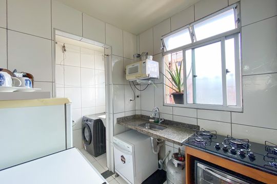 Apartamento à venda com 2 quartos, 50m² em Jardim Bandeirantes, Contagem