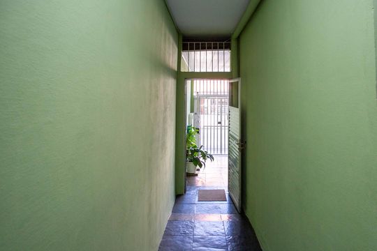 Área comum de casa à venda com 6 quartos, 300m² em Taboão, Diadema
