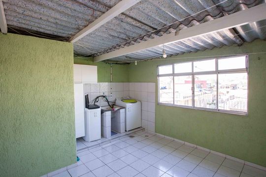 Área de Serviço de casa à venda com 6 quartos, 300m² em Taboão, Diadema