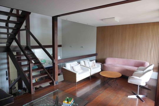 Sala de Estar de casa de condomínio para alugar com 3 quartos, 180m² em Centro de Apoio I (alphaville), Santana de Parnaíba