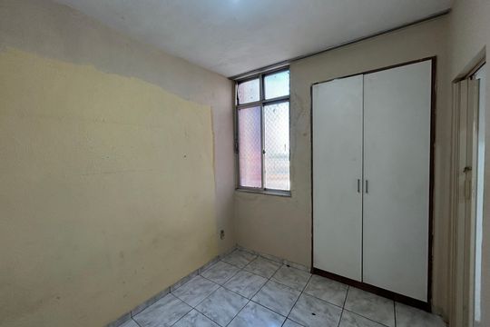 Quarto 2 de apartamento para alugar com 2 quartos, 40m² em Vila Valqueire, Rio de Janeiro