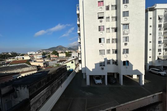 Vista do Sala de apartamento para alugar com 2 quartos, 40m² em Vila Valqueire, Rio de Janeiro