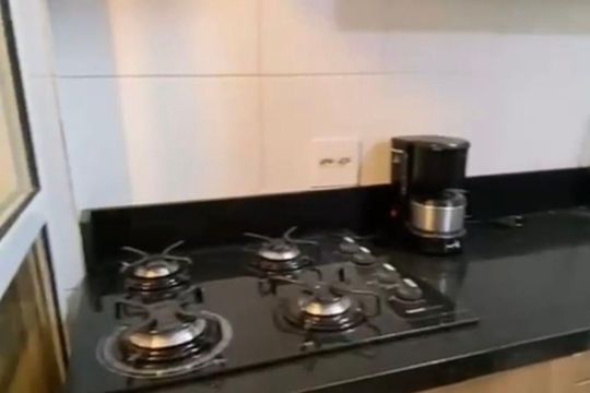 Cozinha de apartamento para alugar com 2 quartos, 47m² em Jardim Marilu, Cotia