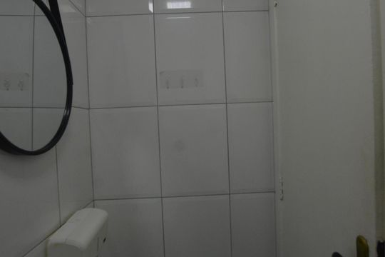 Banheiro de kitnet/studio à venda com 1 quarto, 35m² em Vila Valqueire, Rio de Janeiro