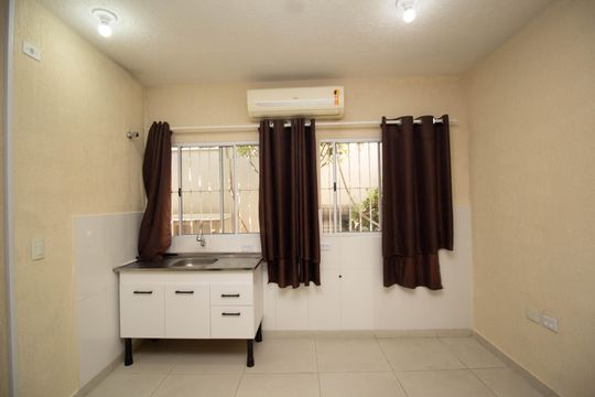 Cozinha de casa de condomínio para alugar com 3 quartos, 64m² em Vila Pereira Cerca, São Paulo