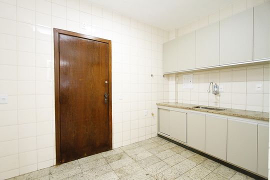 Cozinha de apartamento para alugar com 3 quartos, 112m² em Gutierrez, Belo Horizonte
