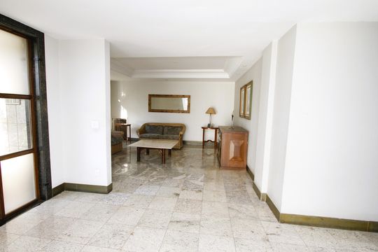Hall de entrada de apartamento para alugar com 3 quartos, 112m² em Gutierrez, Belo Horizonte