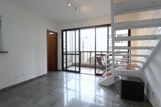 Sala de apartamento para alugar com 2 quartos, 78m² em Indianópolis, São Paulo