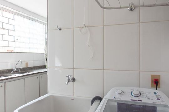 Área de Serviço 1 de apartamento para alugar com 3 quartos, 260m² em São Luiz, Belo Horizonte