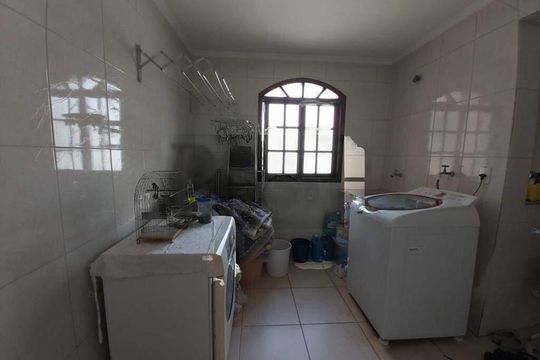 Casa à venda com 4 quartos, 410m² em Parque das Nações, Santo André