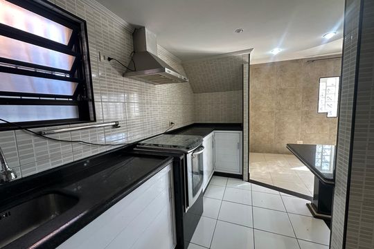 Cozinha de casa para alugar com 3 quartos, 94m² em Esplanada dos Barreiros, São Vicente