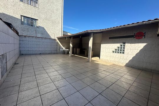 Quintal de casa para alugar com 3 quartos, 94m² em Esplanada dos Barreiros, São Vicente