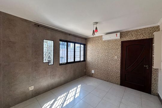 Sala de casa para alugar com 3 quartos, 94m² em Esplanada dos Barreiros, São Vicente