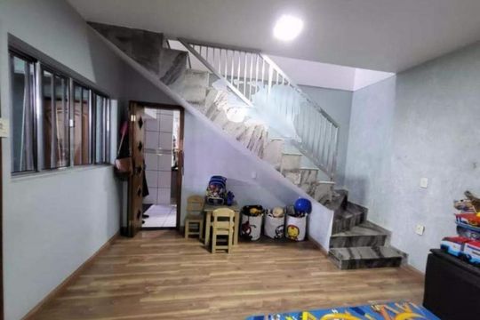 Casa à venda com 3 quartos, 203m² em Vila Bela Vista, Santo André