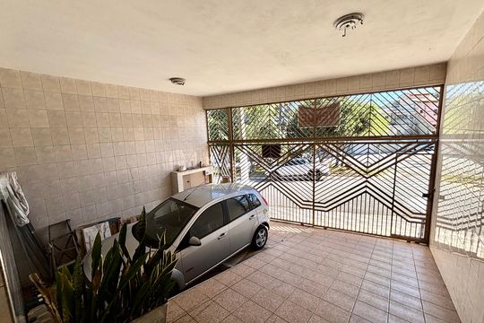 Garagem de casa à venda com 5 quartos, 172m² em Vila Sao Francisco (zona Leste), São Paulo