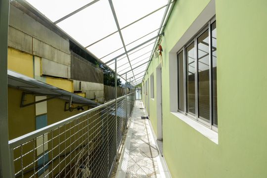 Corredor externo de kitnet/studio para alugar com 1 quarto, 44m² em Vila Boacava, São Paulo