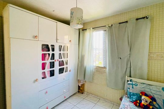 Quarto 2 de apartamento para alugar com 2 quartos, 46m² em Parque Industrial Ramos de Freitas, Embu das Artes